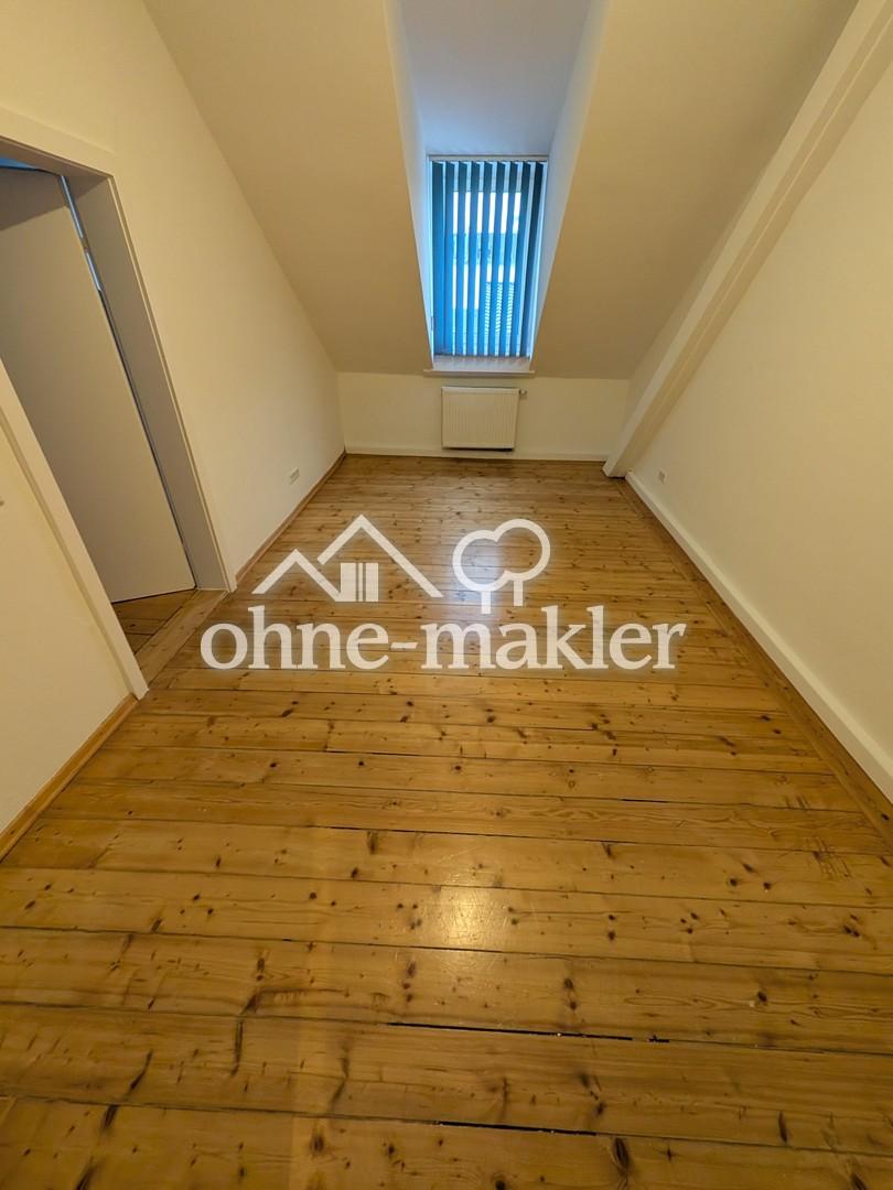 2,5-Zimmer-DG-Wohnung mit Einbauküche in zentraler Lage von Wiesbaden - Photo 2