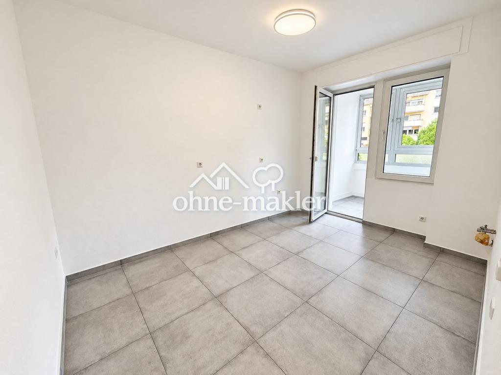 Erstbezug nach Sanierung! Stilvolle 2-Zimmer-Wohnung mit Wintergarten in TOP-Lage - Photo 2
