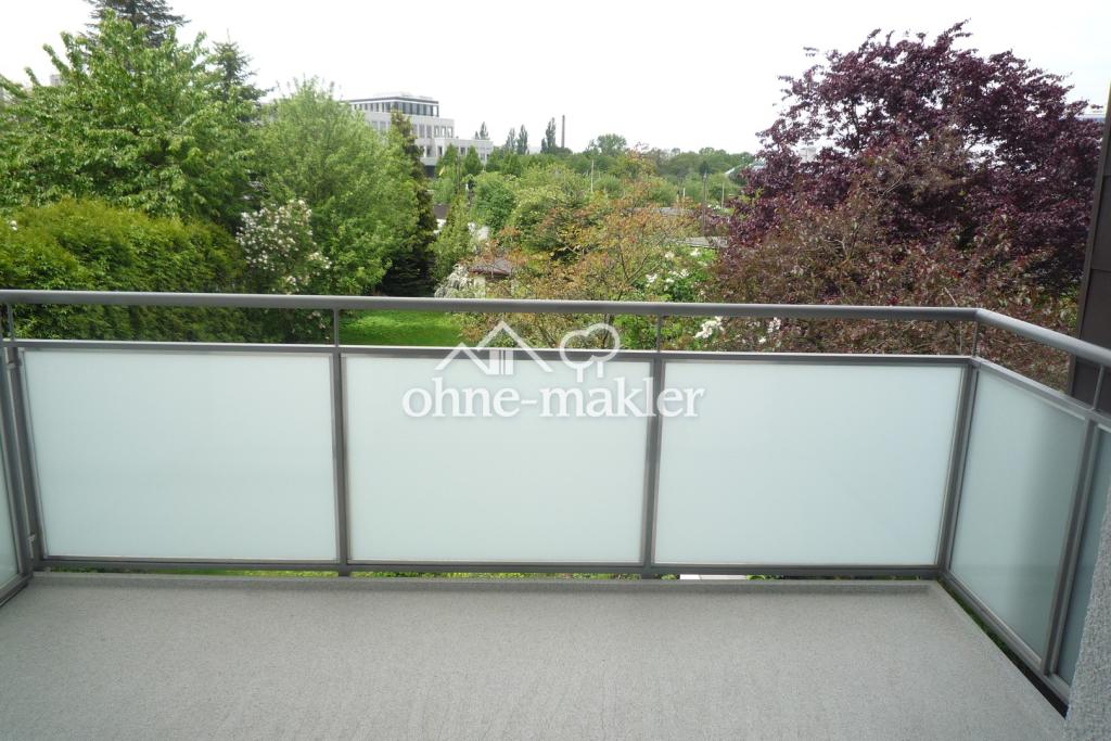 Schöne helle Single-Wohnung, großer Balkon mit Blick ins Grüne; gute Verkehrsanbindungen! - Foto 4