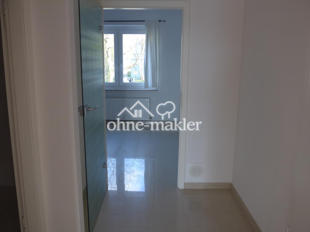 Schöne helle Single-Wohnung, großer Balkon mit Blick ins Grüne; gute Verkehrsanbindungen! - Foto 3