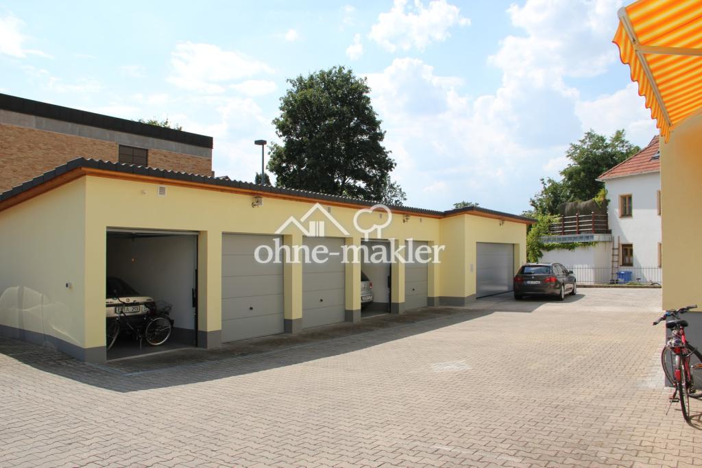 Garagen/Stellplatz