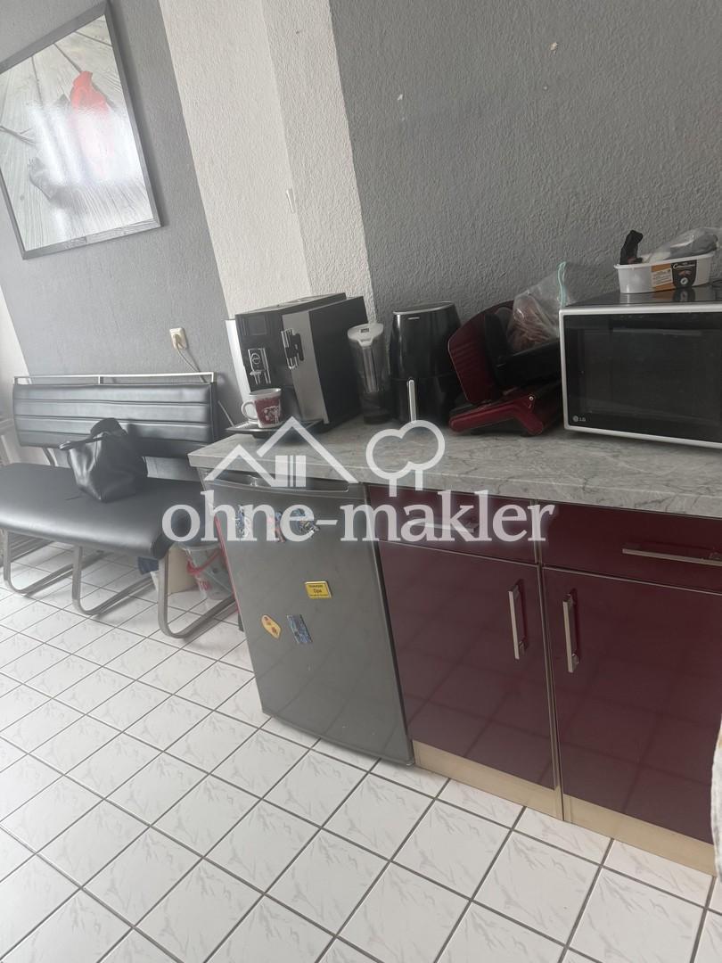 Großzügige, sehr helle 3-Zimmerwohnung mit Einbauküche! - Photo 1