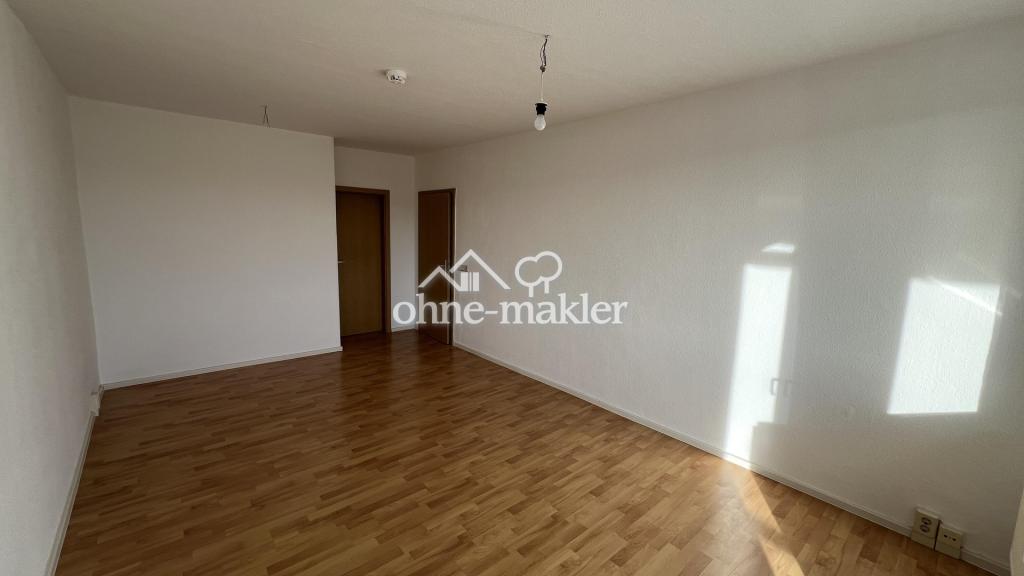 sonnige 3-Raum-Wohnung/Balkon mit Laminat und Einbauküche - Photo 2