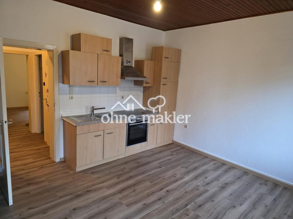 Frisch renovierte 1,5 Zimmerwohnung mit Einbauküche am Glasmacherviertel in Gerresheim - Photo 1