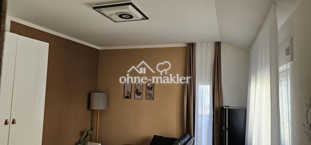 MÖBLIERTE MODERNE 1-ZIMMER-WOHNUNG IN GROßBETTLINGEN - Photo 1
