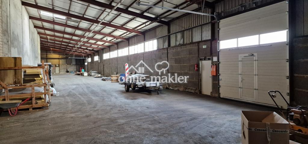 Halle B 2800 qm Innen 