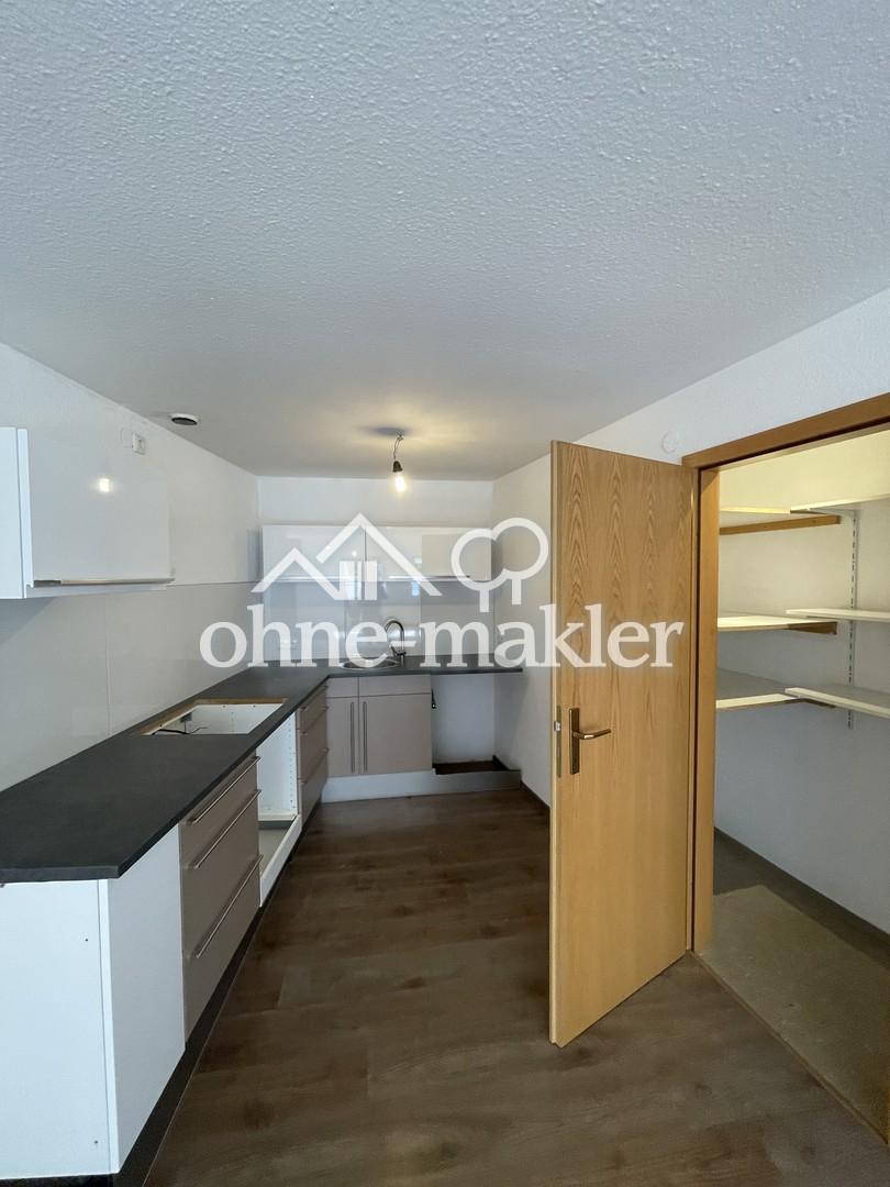 Renovierte 2-Zimmer Wohnung mit großer Dachterrasse und Stellplatz - Foto 3