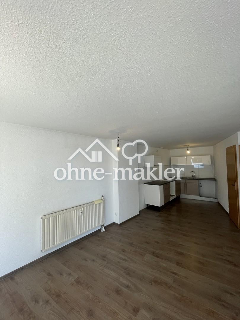 Renovierte 2-Zimmer Wohnung mit großer Dachterrasse und Stellplatz - Foto 1