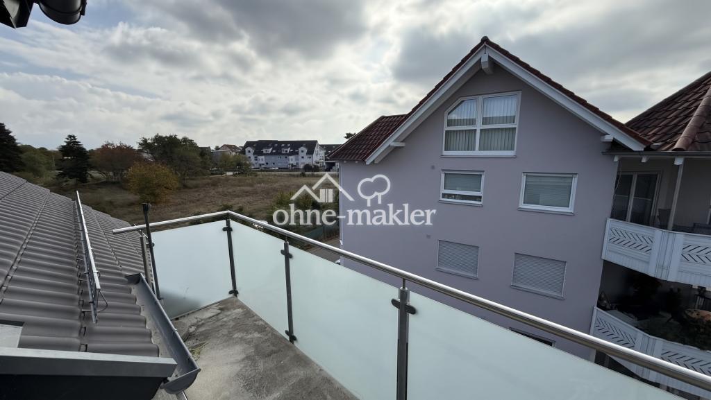 Frisch renoviert & Fernwärme: 2-Zimmer-DG-Wohnung mit Südbalkon und Feldblick in Brühl-Rohrhof - Photo 3