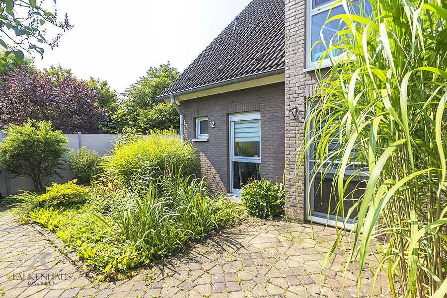 Begrünte Bereiche rund um das Haus