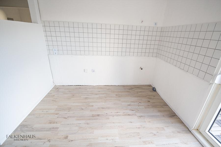 Ruhige 4-Zimmer-Wohnung mit Balkon und Fernblick - Photo 2