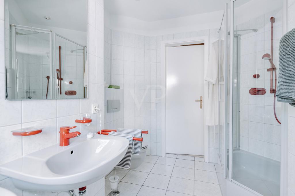 Badezimmer im Obergeschoss
