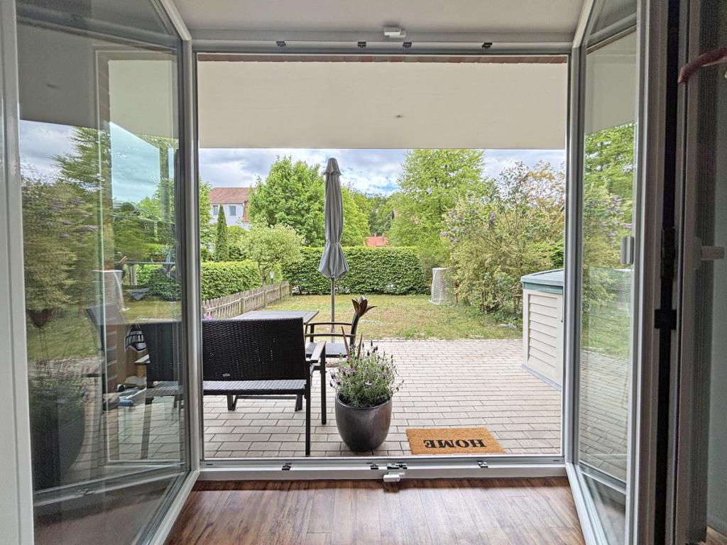 Wohnzimmer und Terrasse
