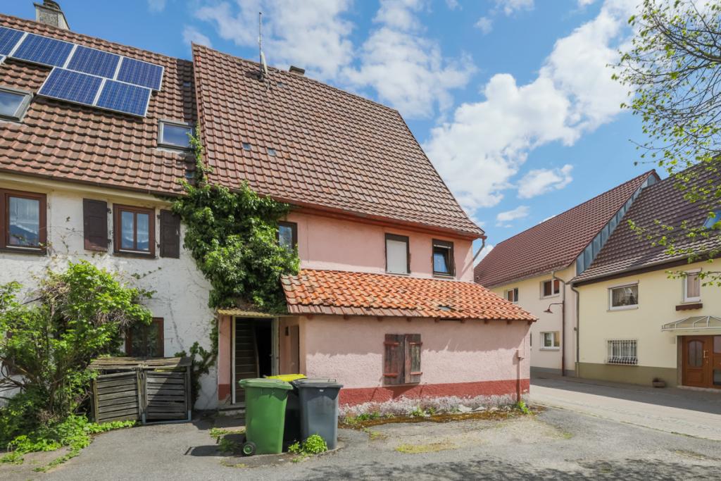 Straßenansicht