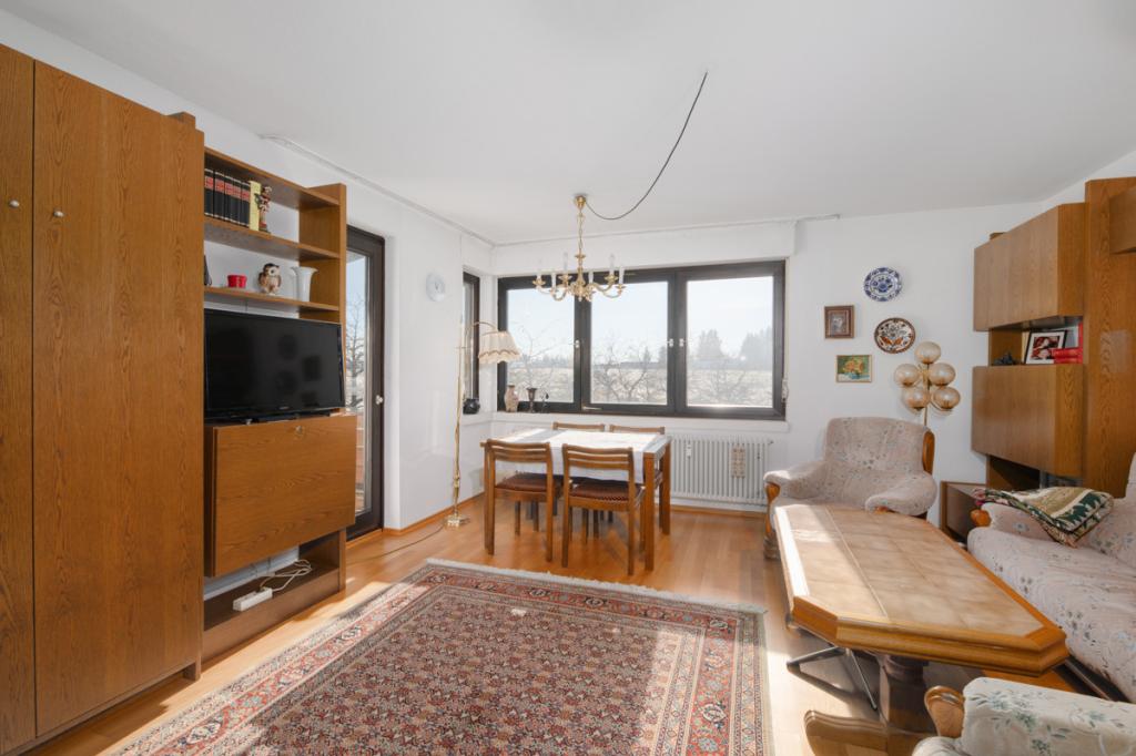 Wohnzimmer und Essbereich