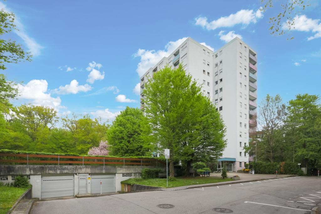 Ansicht mit TG-Zufahrt