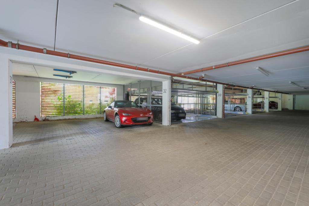 Tiefgaragenstellplatz