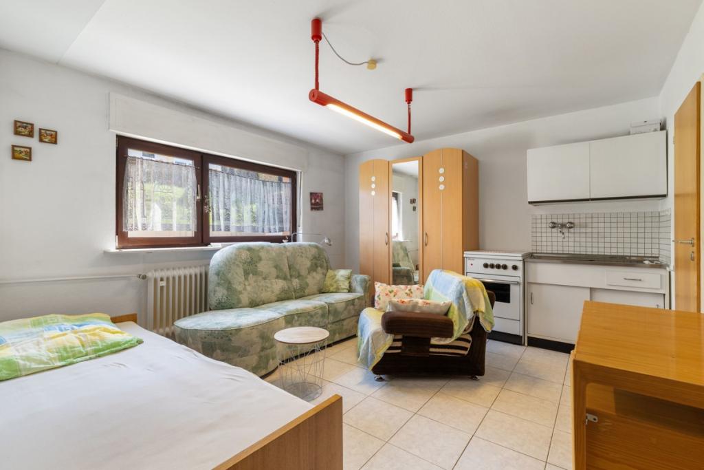 Küche u. Wohnzimmer KG