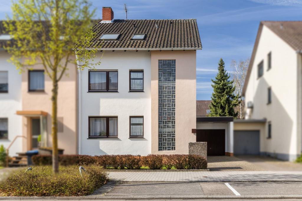 Straßenansicht 