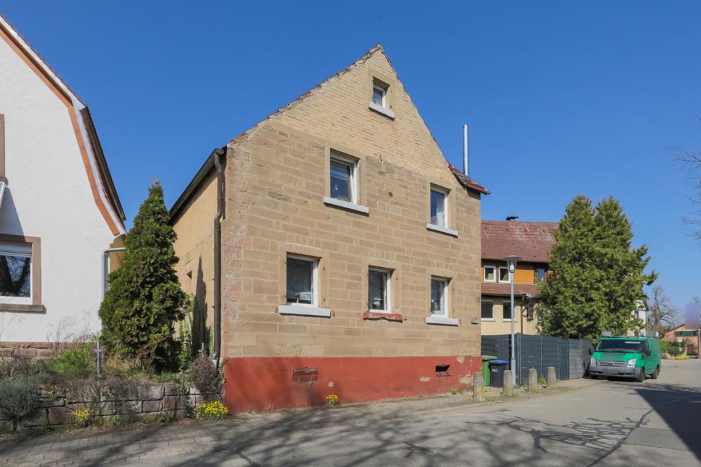 Straßenansicht