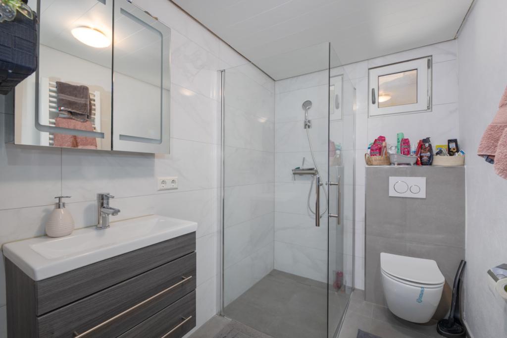 Badezimmer EG