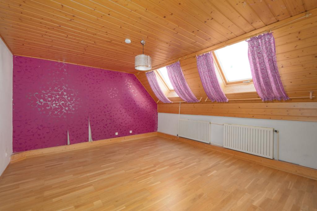 Schlafzimmer DG