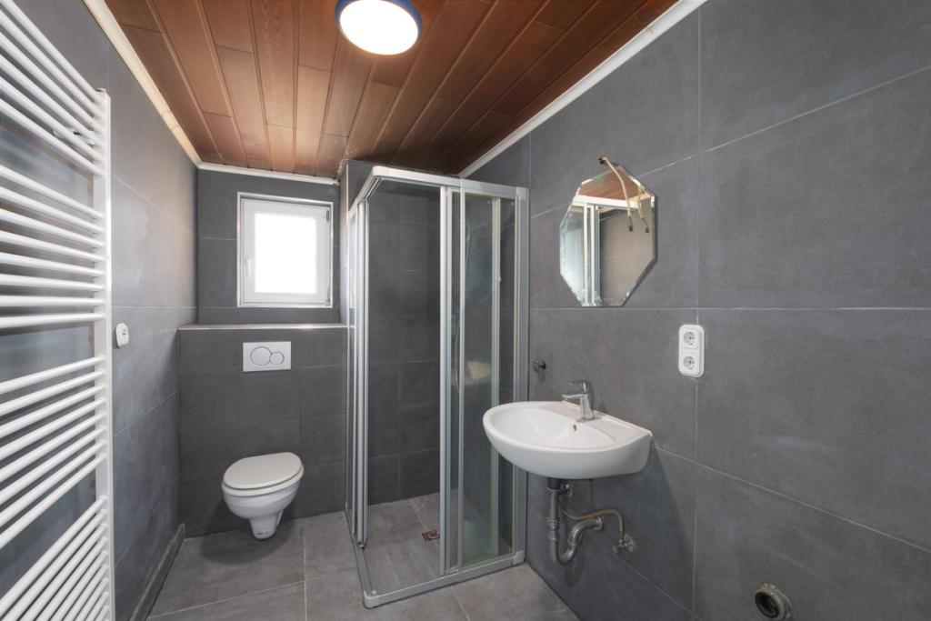 Badezimmer EG