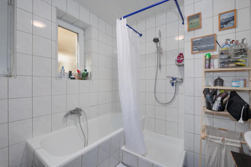 Badezimmer EG Hinterhaus