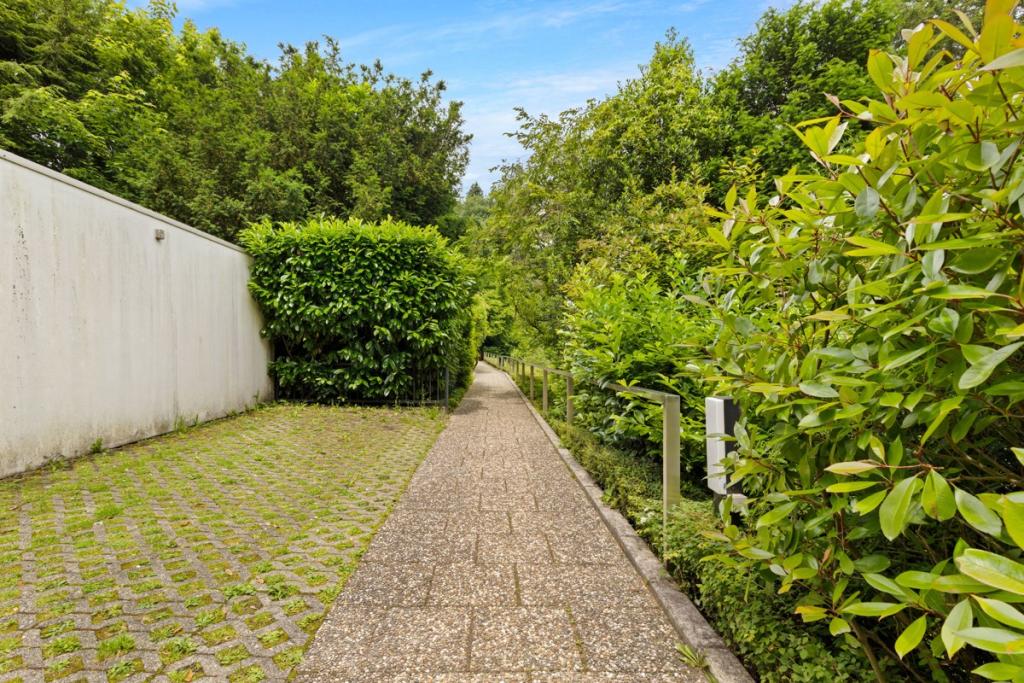 Weg zum Hauseingang