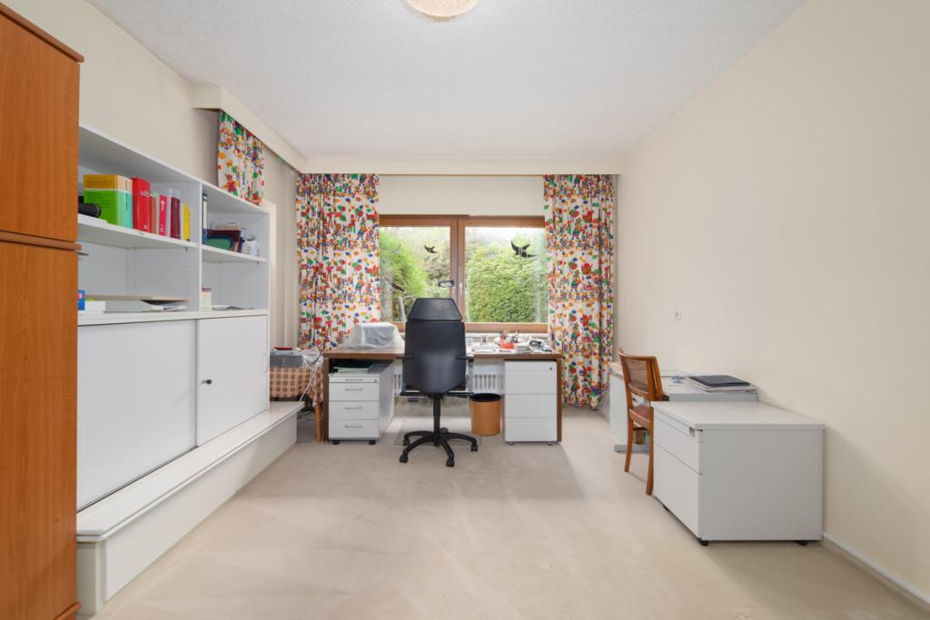 Büro EG