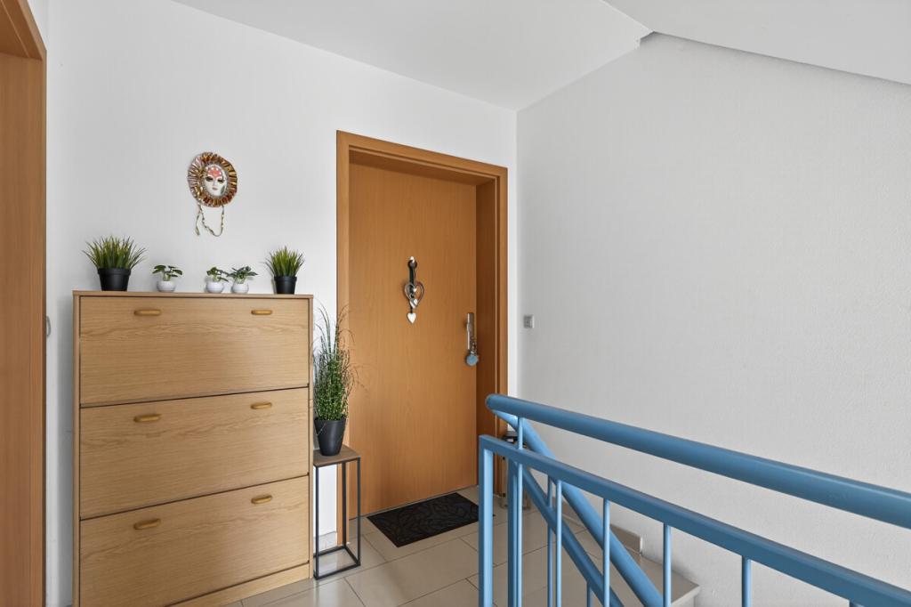 Zur Wohnung 