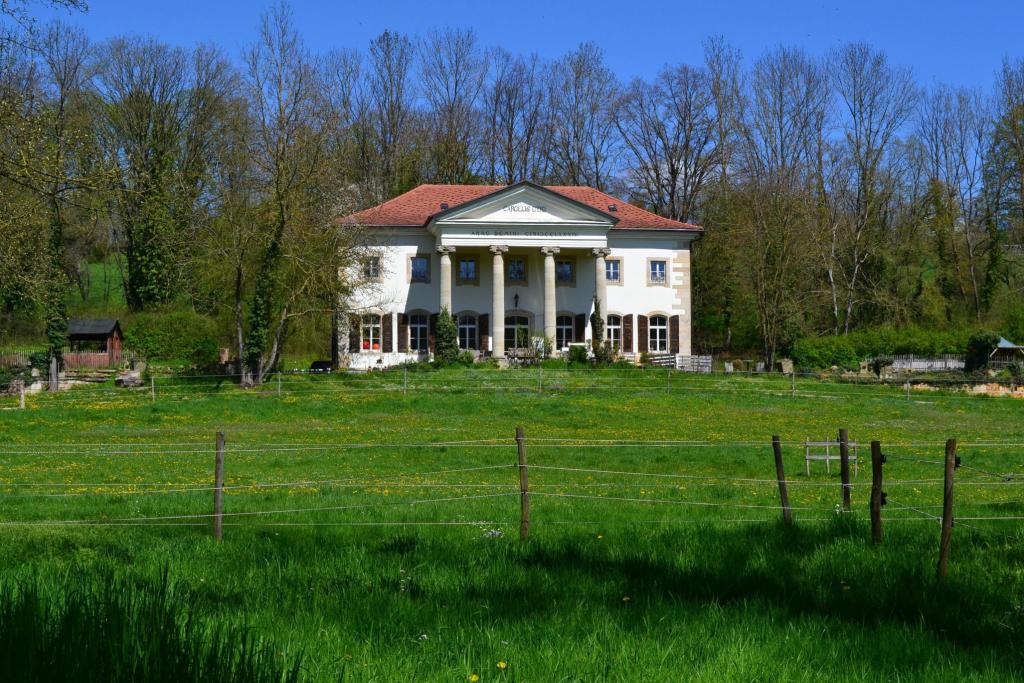 Schloss Scharnhausen