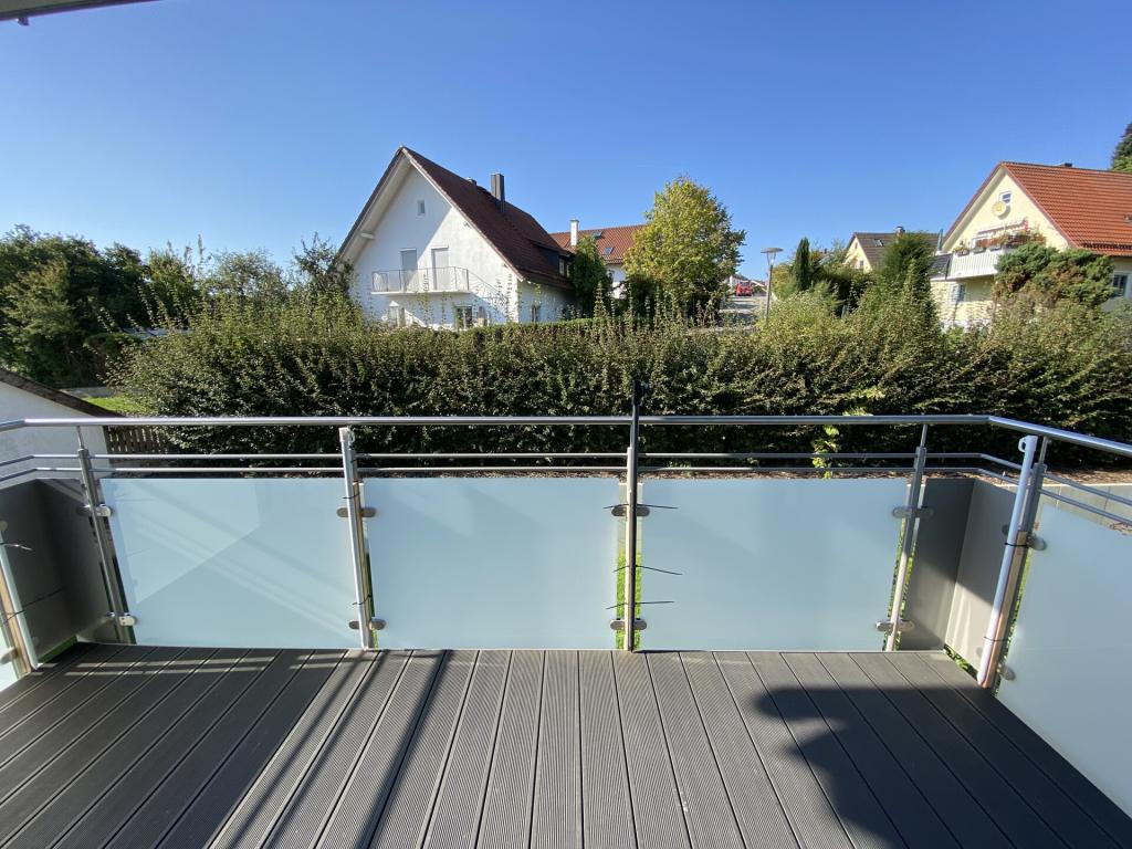 NEUWERTIGE 3-Zimmer-Wohnung mit Garage und Kfz-Stellplatz in ruhiger Siedlungslage in Taufkirchen! - Foto 4