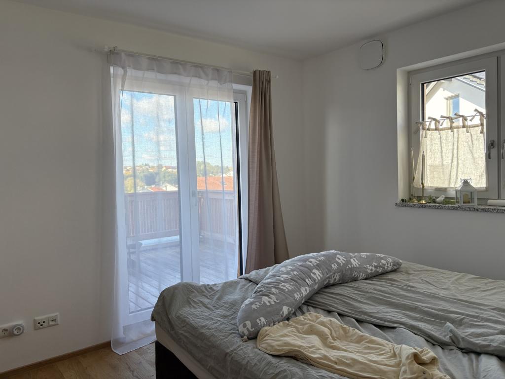 Neuwertig und modern in ruhiger Lage von Dorfen - Foto 1