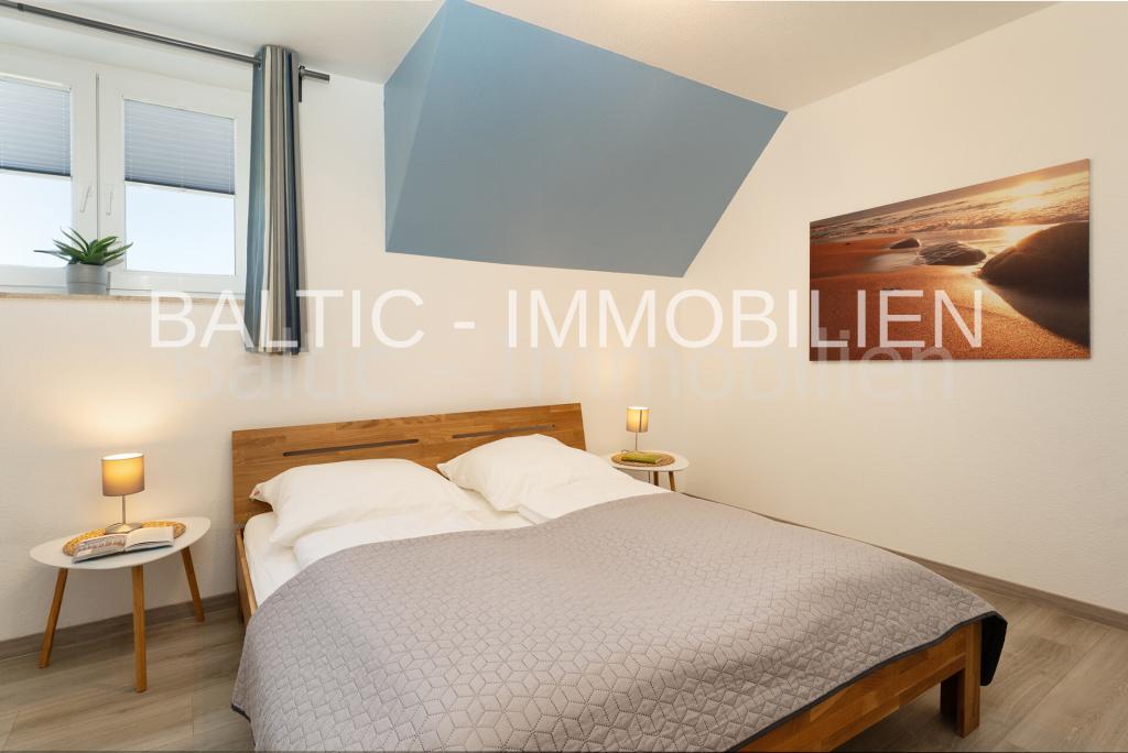 Schlafzimmer DG
