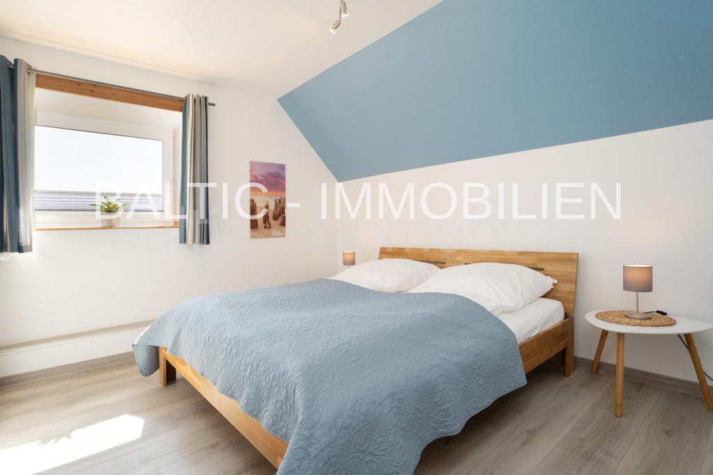 Schlafzimmer DG