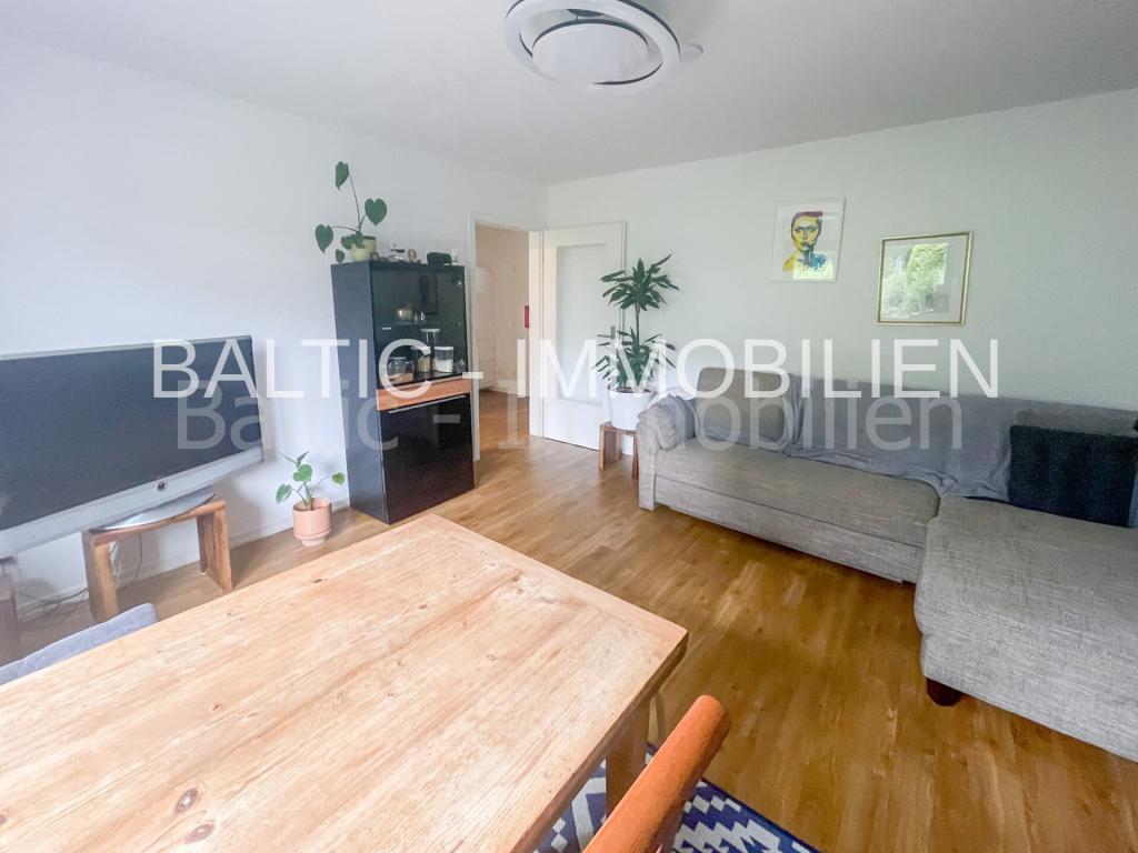Schöne, komplett sanierte / renovierte Wohnung mit Gartenmitbenutzung ! - Photo 1