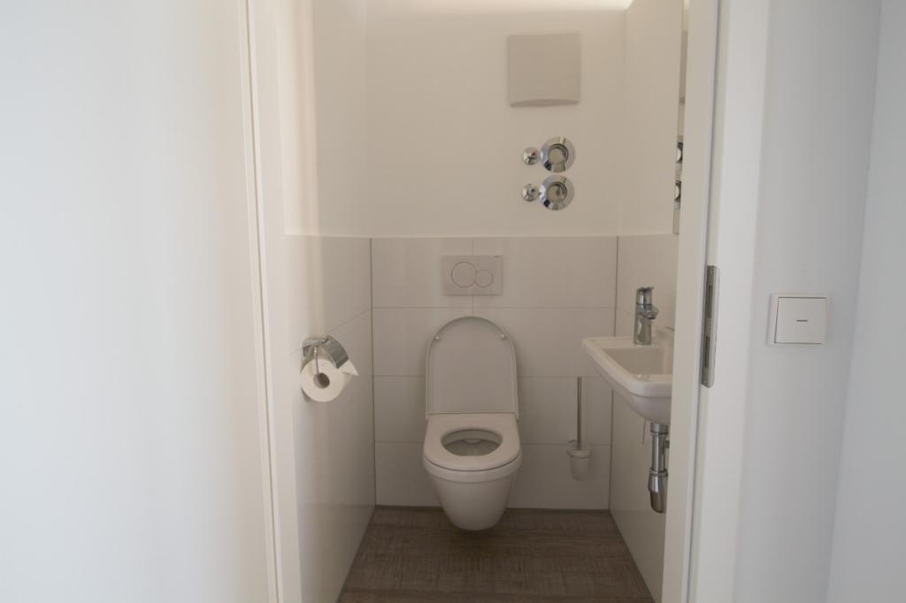 Hochwertig ausgestattetes Business-Apartment "Frida" mit Balkon in KA-Durlach - Photo 5