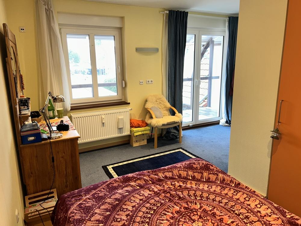 Schlafzimmer DG m Balkon