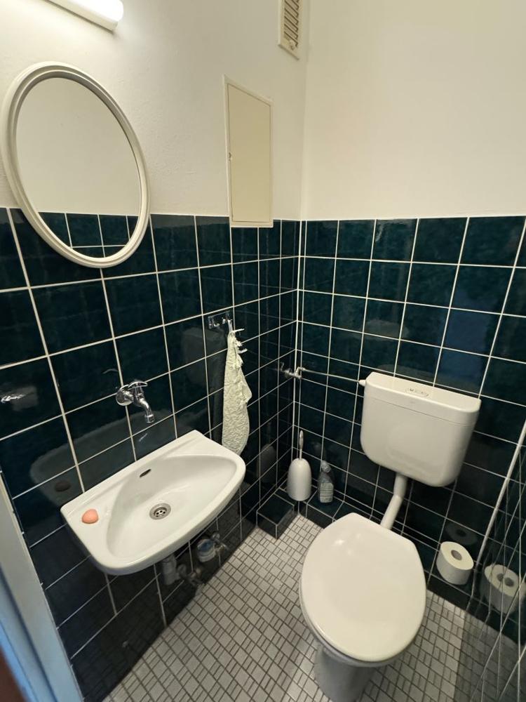 2962 WC