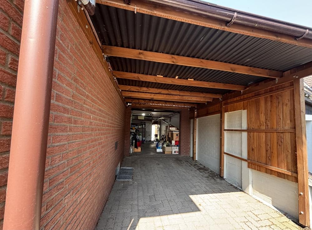 3034_Garage/ Carport