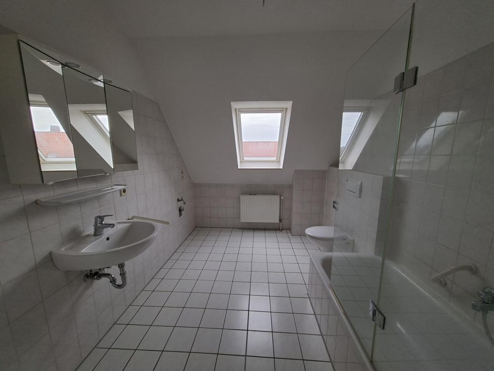 4-Zimmer-Wohnung im DG - Foto 2