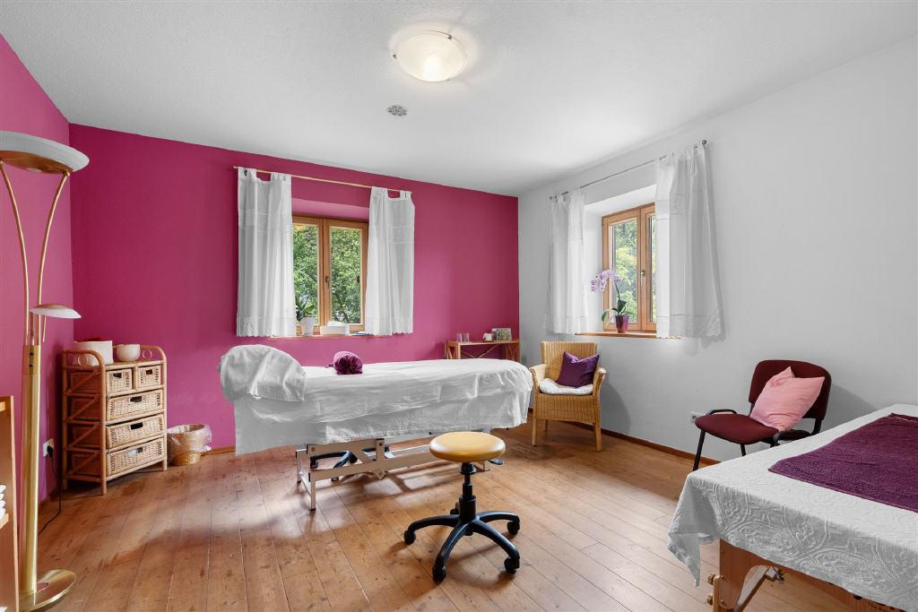 Zimmer (EG)