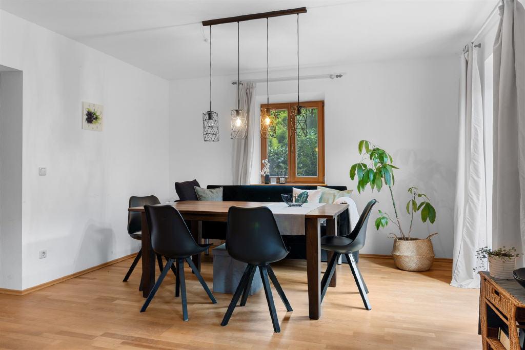Essbereich mit Terrassenzugang)