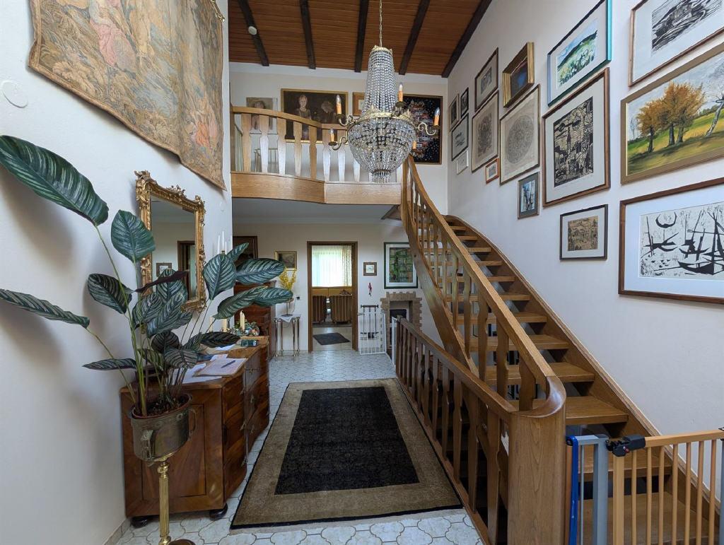 Eingangsbereich mit Galeriecharakter