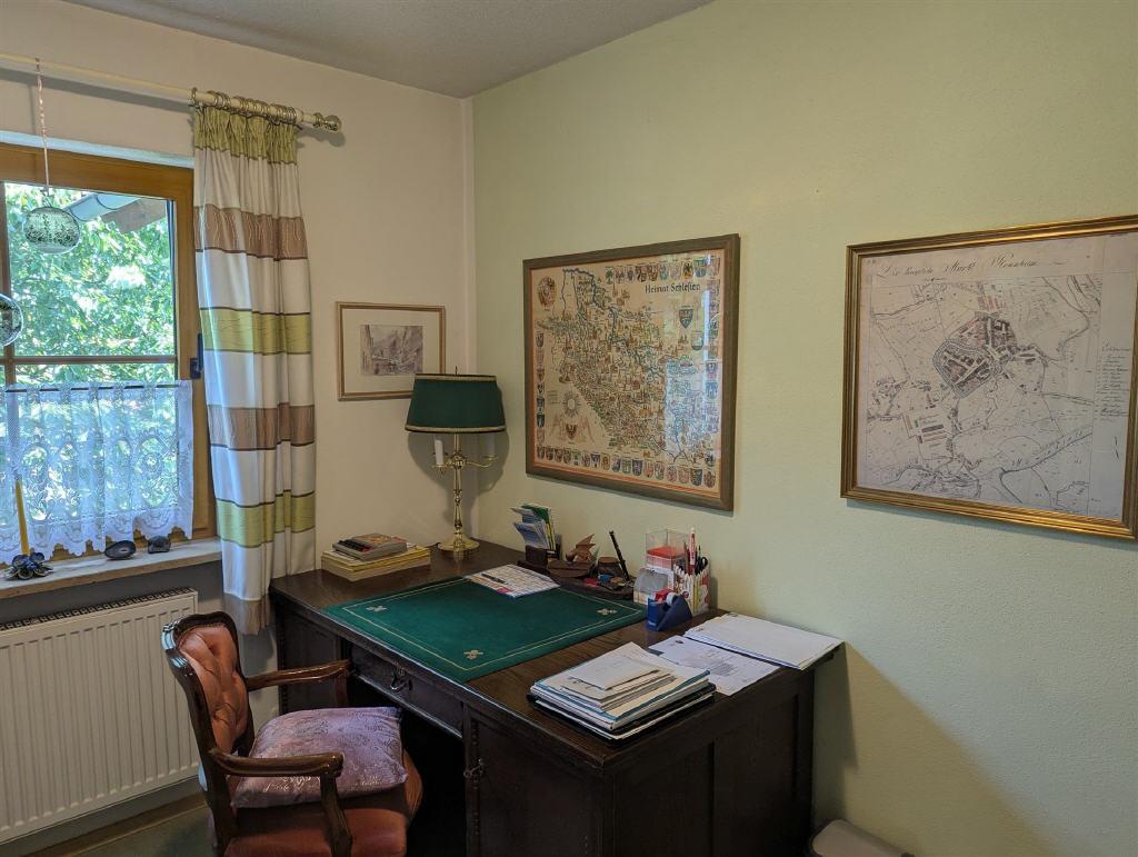 Büro EG