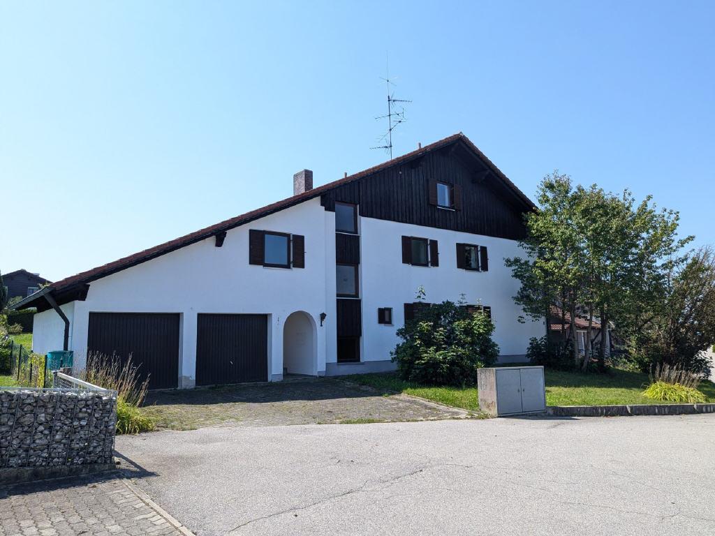 Nord-Ansicht mit Eingangsbereich