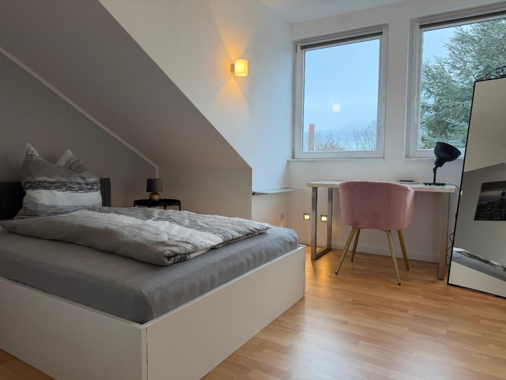 Voll möbliert, hochwertig ausgestattete Wohnung mit Balkon in St. Augustin Hangelar, 10 min bis Bonn - Foto 3