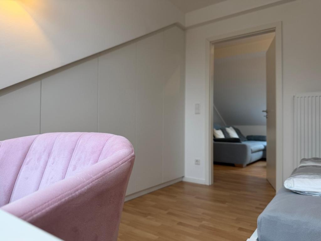 Voll möbliert, hochwertig ausgestattete Wohnung mit Balkon in St. Augustin Hangelar, 10 min bis Bonn - Foto 4