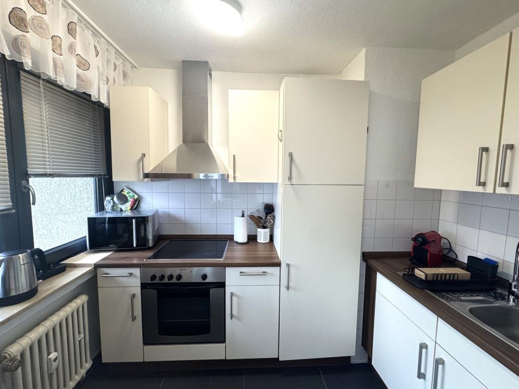 Sankt Augustin: Neu renoviert & voll möbliert – charmante Wohnung mit ca. 40 m² & großzügigem Balkon - Photo 3